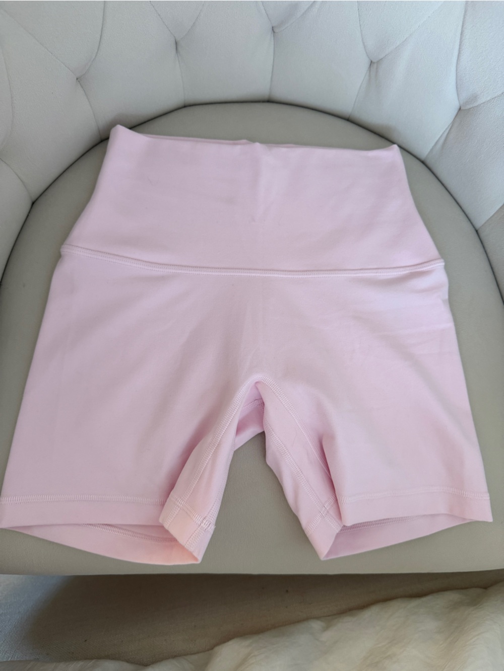 Aritzia Biker 5” Shorts - Picture 3 of 5